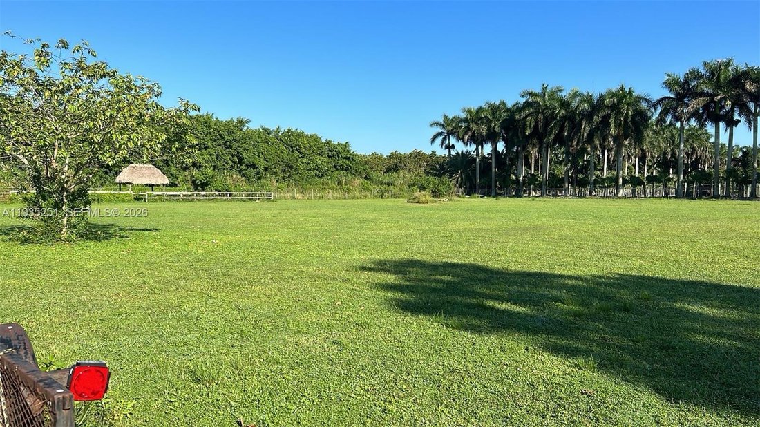 House in Miami, Florida, United States 3 - 16860033