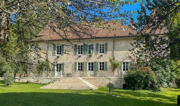 Castle in Valserhône, Auvergne-Rhône-Alpes, France 2