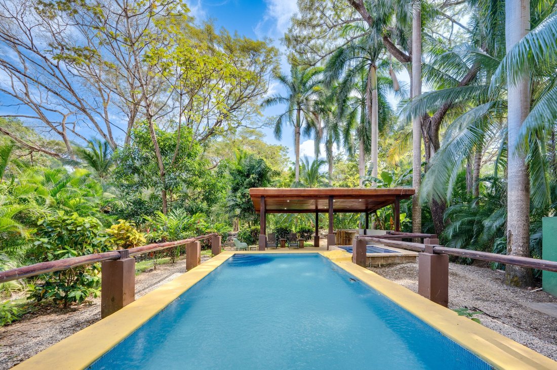 Villa in Playa Potrero, Costa Rica, Santa Cruz, Costa Rica 1 - 16881225