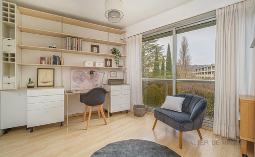 Castle for Sale in Aix-en-Provence, Provence-Alpes-Côte d'Azur, France