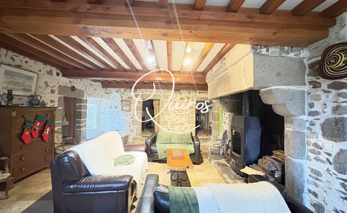 Perched In The Hills Of The Vire Valley, With 22 Hectares Of Land, A Listed Chateau From The