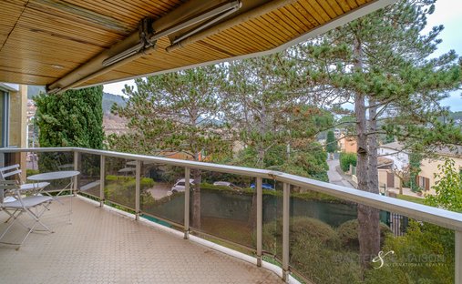 Castle for Sale in Aix-en-Provence, Provence-Alpes-Côte d'Azur, France