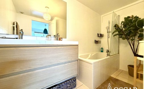 Vendée (85) 18th Century Listed Chateau Estate Of 42 Hectares