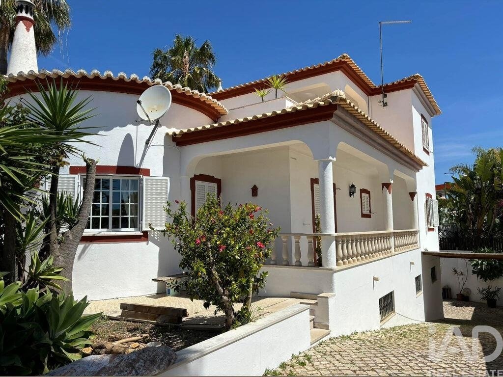 Townhouse in Alcantarilha, Algarve, Portugal 1 - 16890031