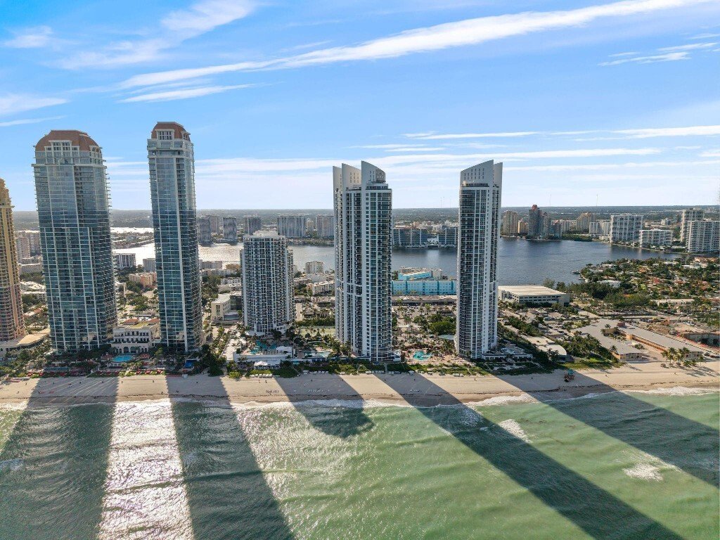 Condo in Sunny Isles Beach, Florida, United States 1 - 16633697