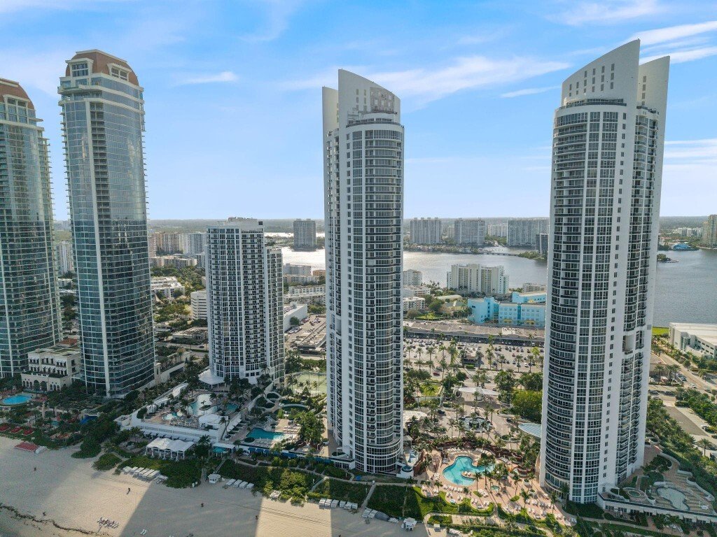 Condo in Sunny Isles Beach, Florida, United States 3 - 16633697