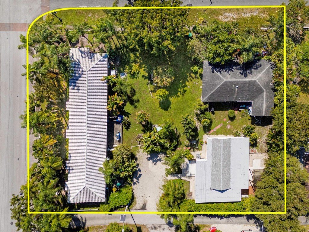Dania Beach, Florida, United States 1 - 16667791