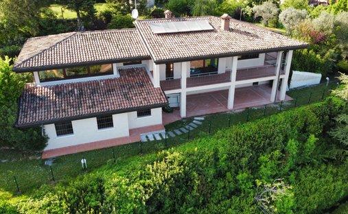 Castle for Sale in Montalto Dora, Italy