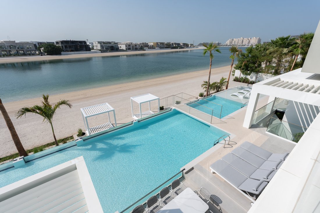 Villa in Palm Jumeirah, Dubai, United Arab Emirates 2 - 16890637