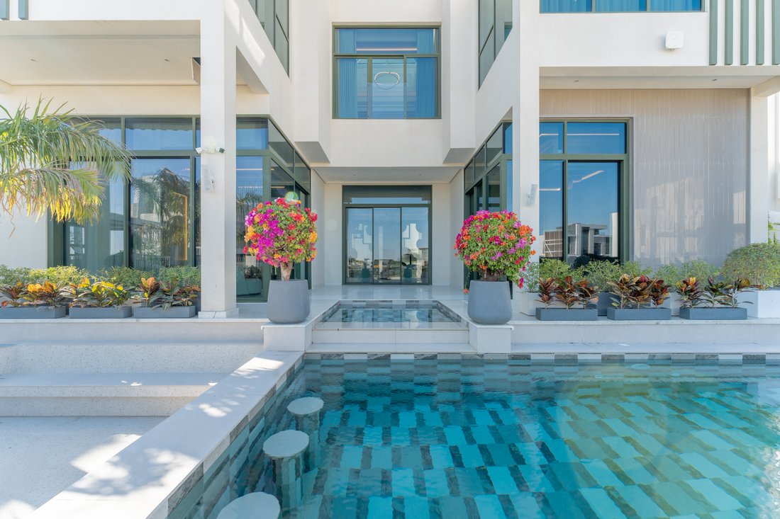 Villa in Hadaeq Sheikh Mohammed Bin Rashid, Dubai, United Arab Emirates 1 - 16890312