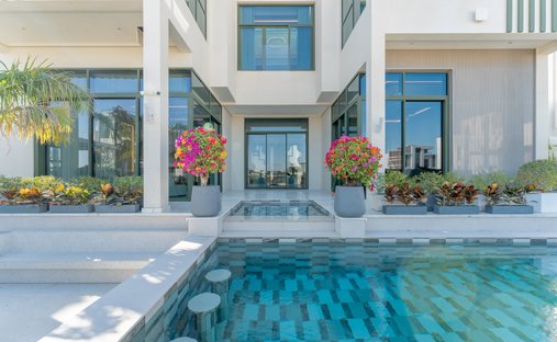 Villa in Hadaeq Sheikh Mohammed Bin Rashid, Dubai, United Arab Emirates 1