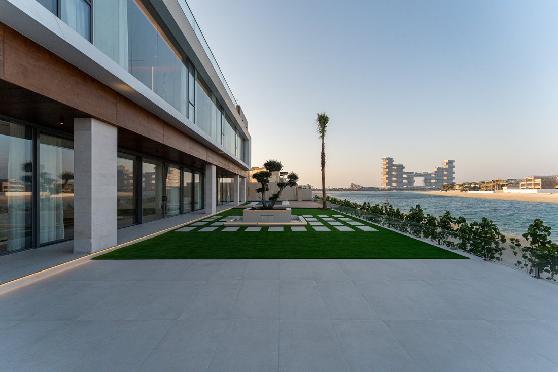 Villa in Palm Jumeirah, Dubai, United Arab Emirates 1 - 16890375