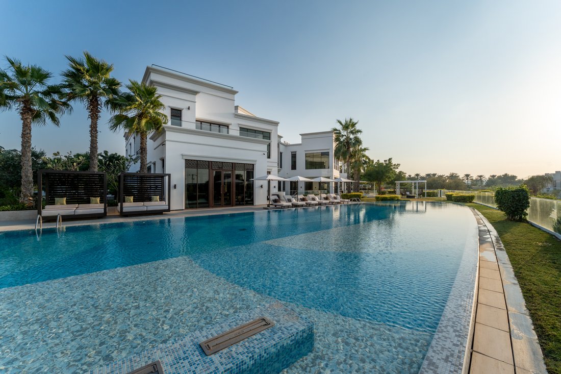 Villa in Hadaeq Sheikh Mohammed Bin Rashid, Dubai, United Arab Emirates 1 - 16890317