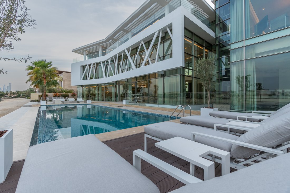 Villa in Palm Jumeirah, Dubai, United Arab Emirates 1 - 16890135