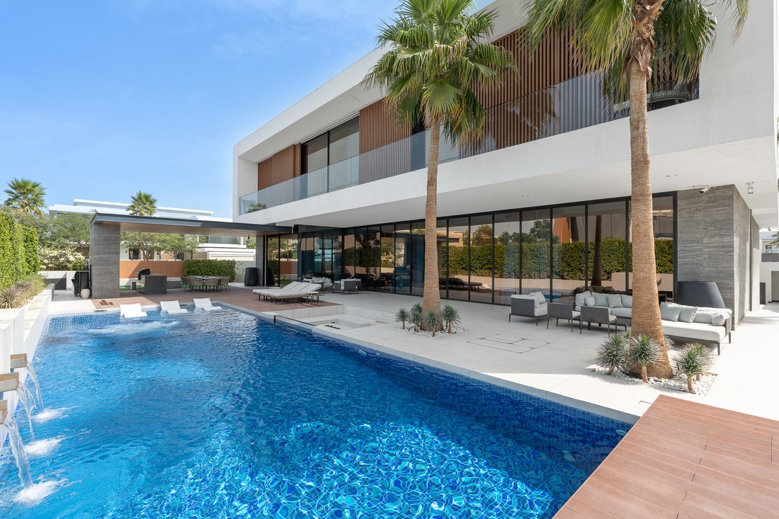 Villa en Hadaeq Sheikh Mohammed Bin Rashid, Dubái, Emiratos Árabes Unidos 1 - 16890554
