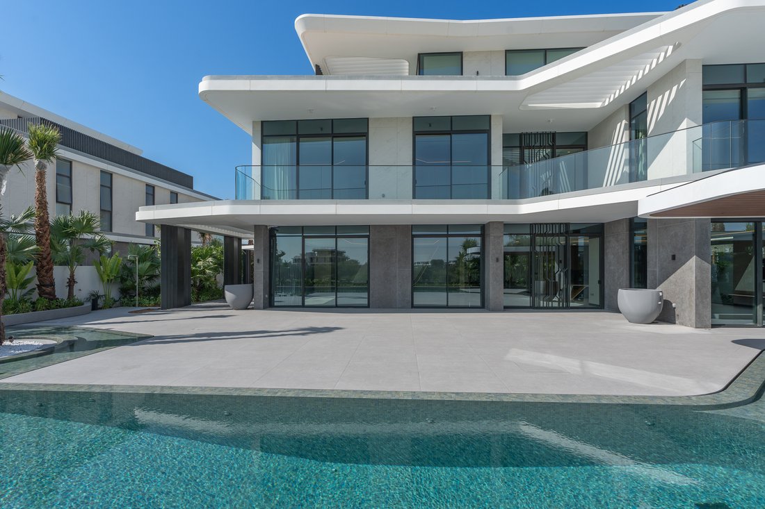Villa in Hadaeq Sheikh Mohammed Bin Rashid, Dubai, United Arab Emirates 2 - 16890760