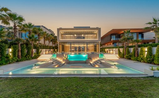 Villa in Jumeirah Bay, Dubai, United Arab Emirates 1
