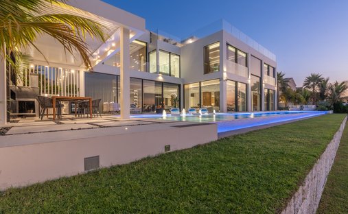 Villa in Dubai, Dubai, United Arab Emirates 1