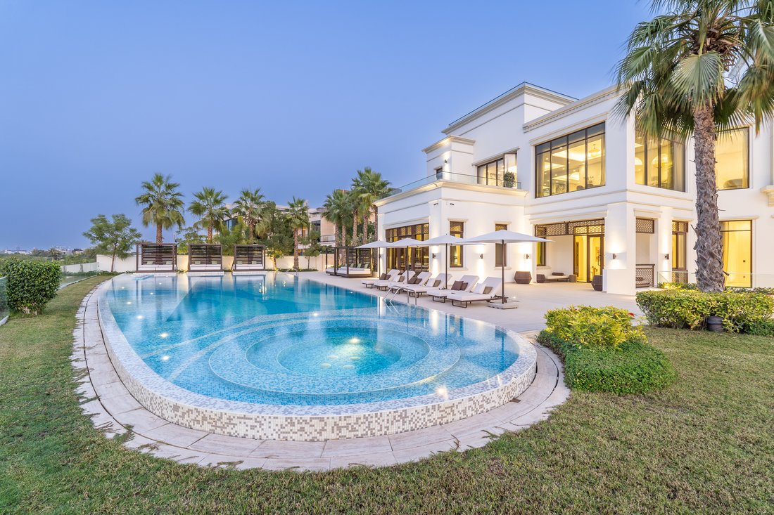 Villa in Hadaeq Sheikh Mohammed Bin Rashid, Dubai, United Arab Emirates 2 - 16890317