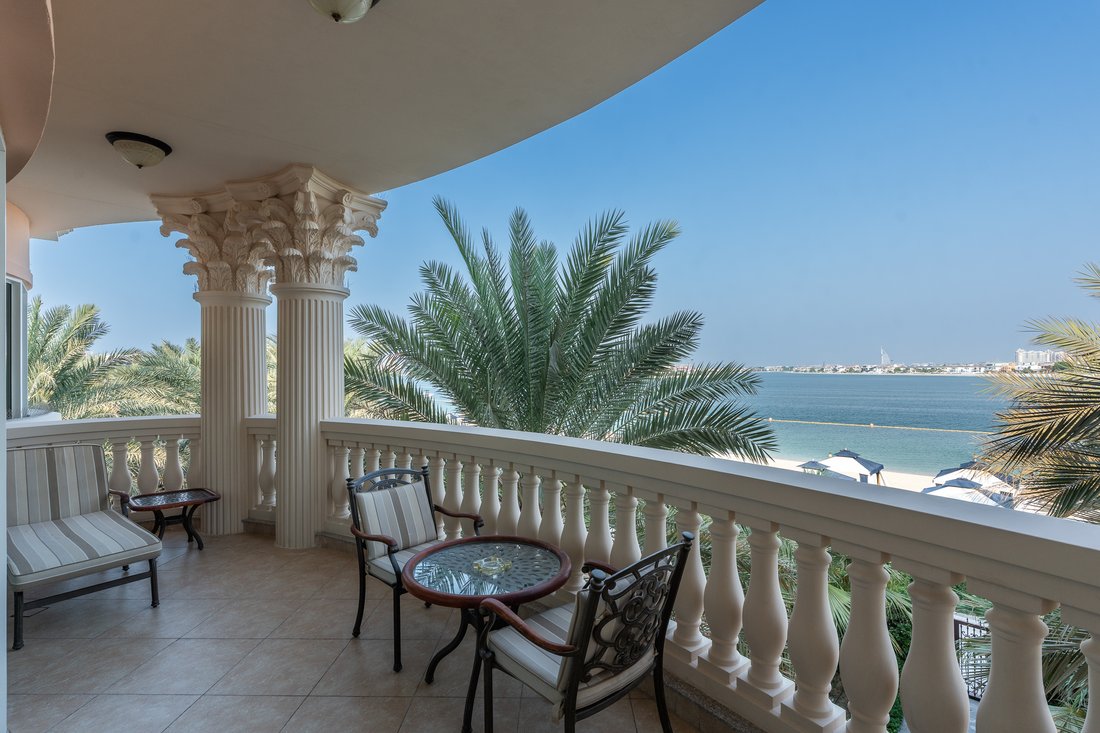Villa in Palm Jumeirah, Dubai, United Arab Emirates 2 - 16890188