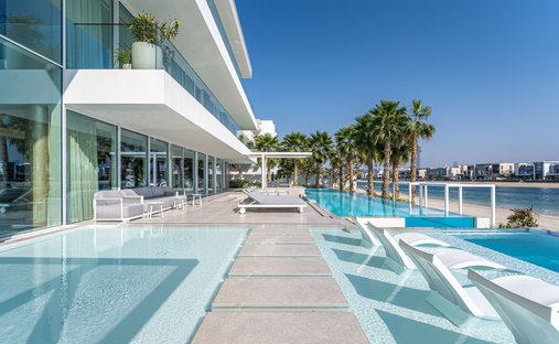 Villa in Dubai, Dubai, United Arab Emirates 1