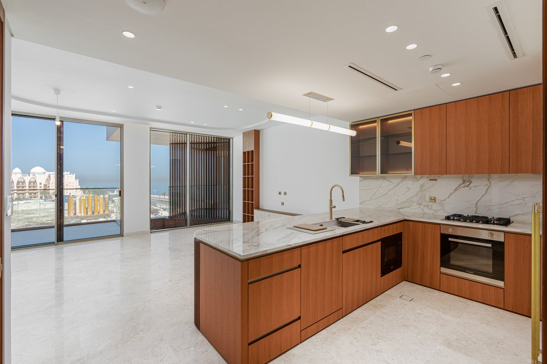 Photo inspiration: Picture Idea: Luxury Waterfront Apartment On Palm In Dubai Dubai United Arab