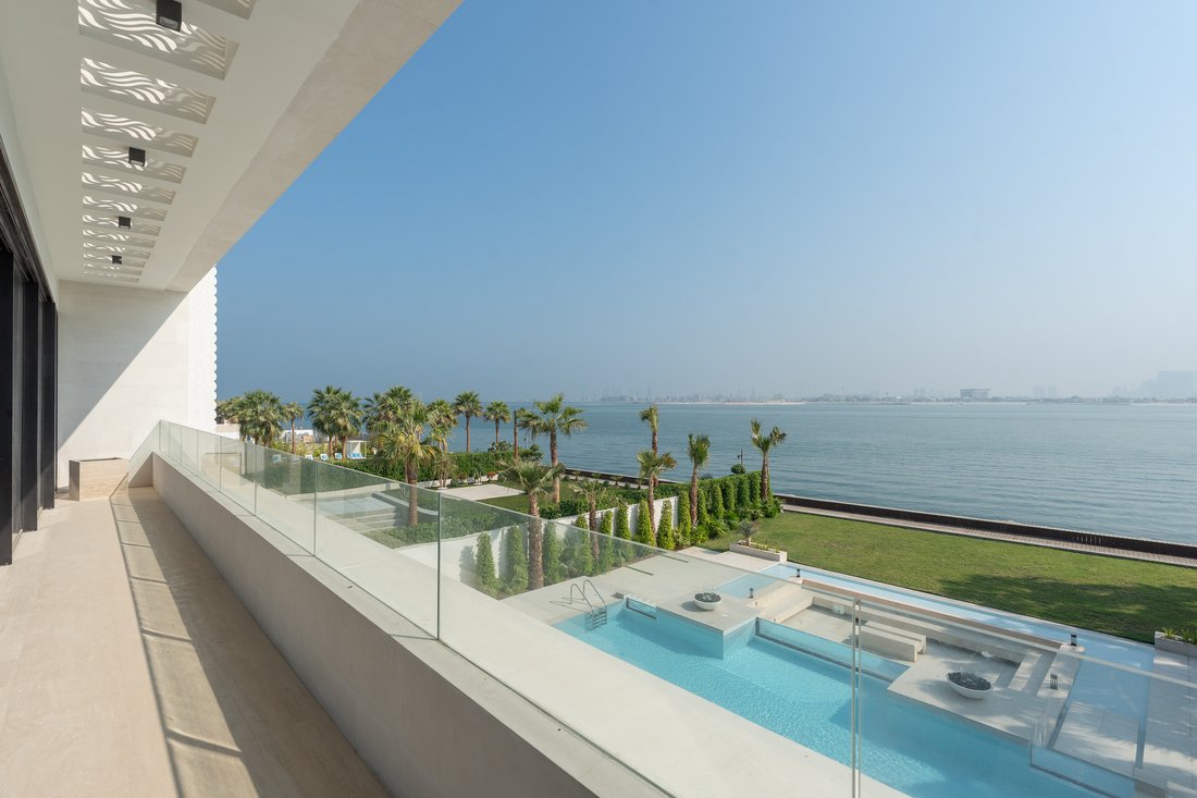 Villa in Jumeirah Bay, Dubai, United Arab Emirates 2 - 16890653