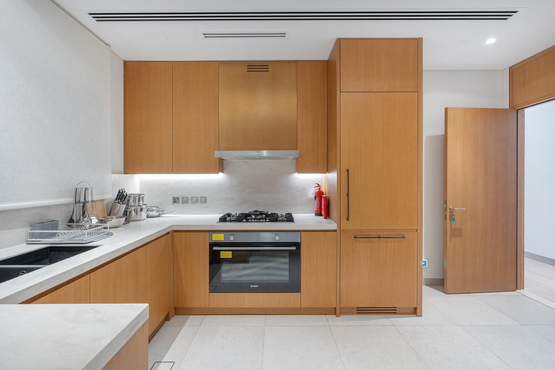 Apartment in Jumeirah, Dubai, United Arab Emirates 5 - 16890213
