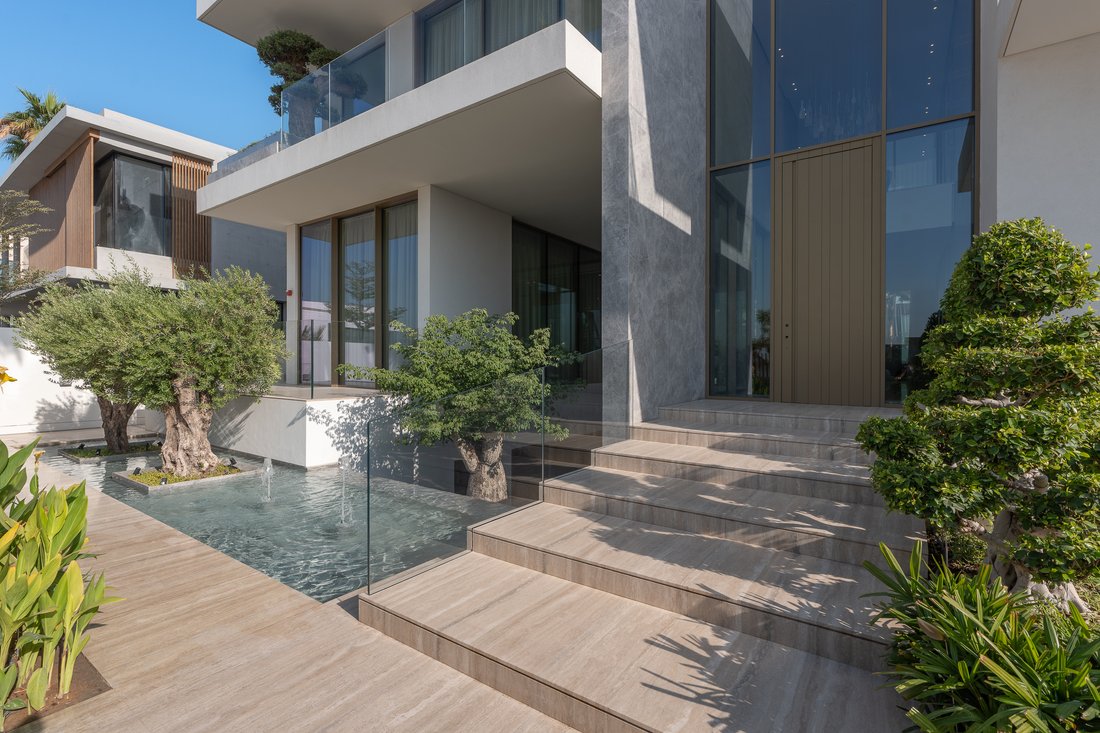 Villa in Jumeirah, Dubai, United Arab Emirates 1 - 16890746