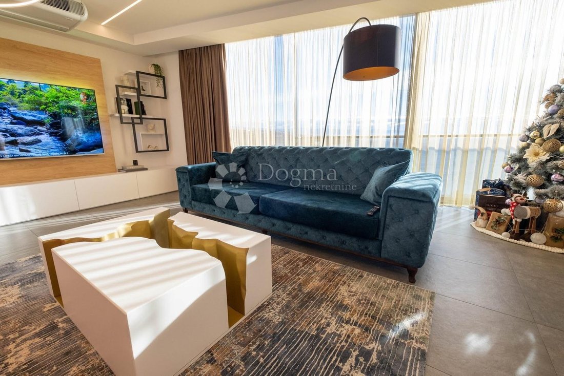 Apartment in Grad Opatija, Primorje-Gorski Kotar County, Croatia 4 - 16890374