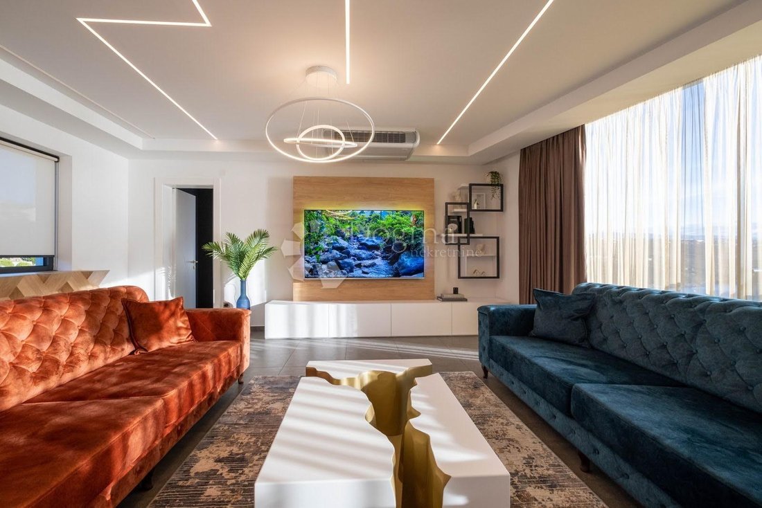 Apartment in Grad Opatija, Primorje-Gorski Kotar County, Croatia 1 - 16890374