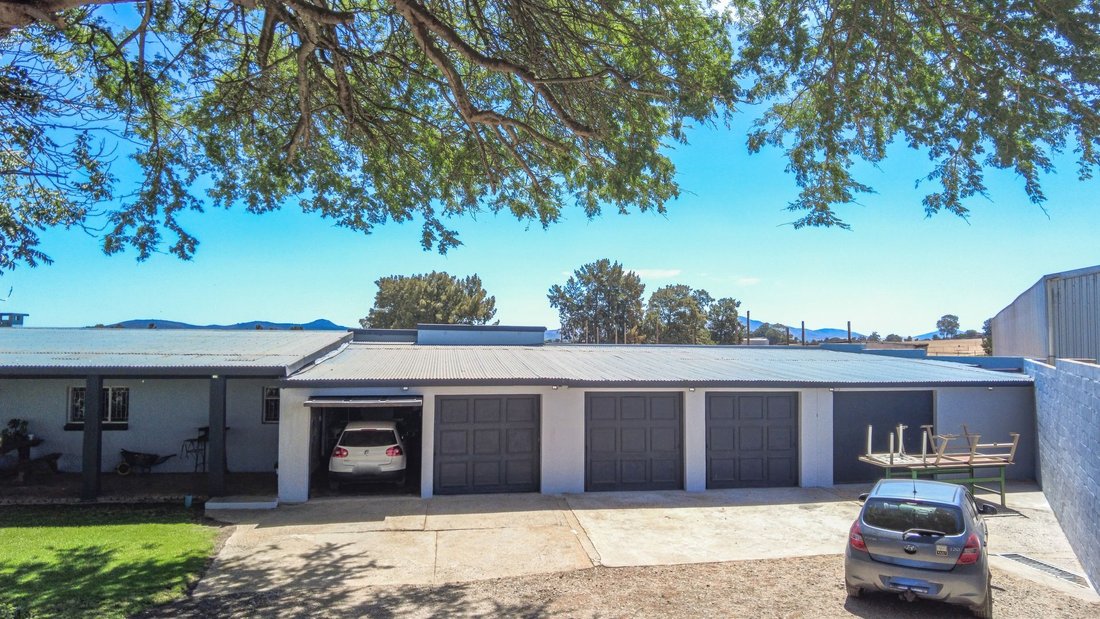 Farm Ranch in Malmesbury, Western Cape, South Africa 3 - 16890139