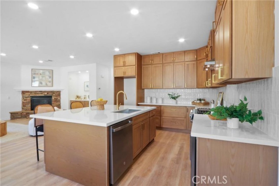 House in Corona, California, United States 5 - 16889326