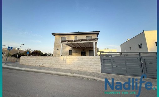 Villa in Luzit, Bezirk Jerusalem, Israel 1