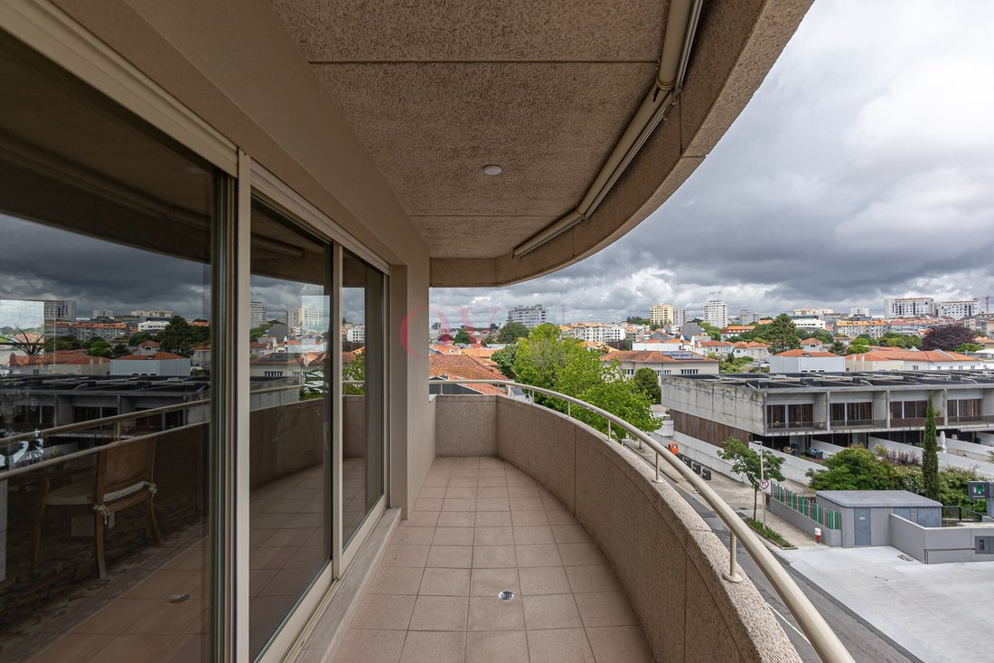 Apartment in Cedofeita, Santo Ildefonso, Se, Miragaia, Sao Nicolau e Vitoria, Porto District, Portugal 2 - 16890425