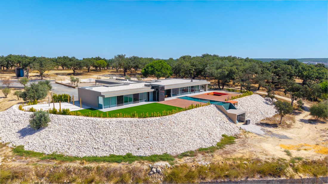 Estate in Alcacer do Sal, Setubal, Portugal 1 - 16764222