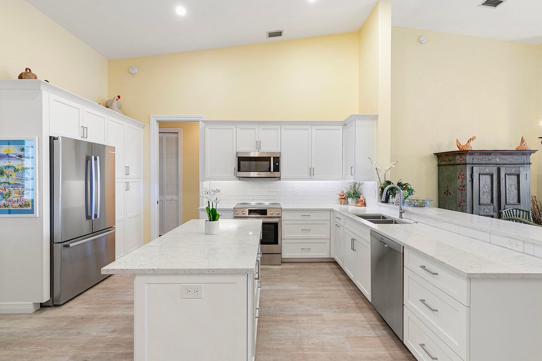 Condo in Naples, Florida, United States 2 - 16890579
