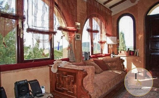 Castle for Sale in Lesa, Italy