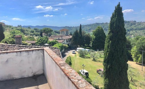 Castle for Sale in Tuscany, Italy