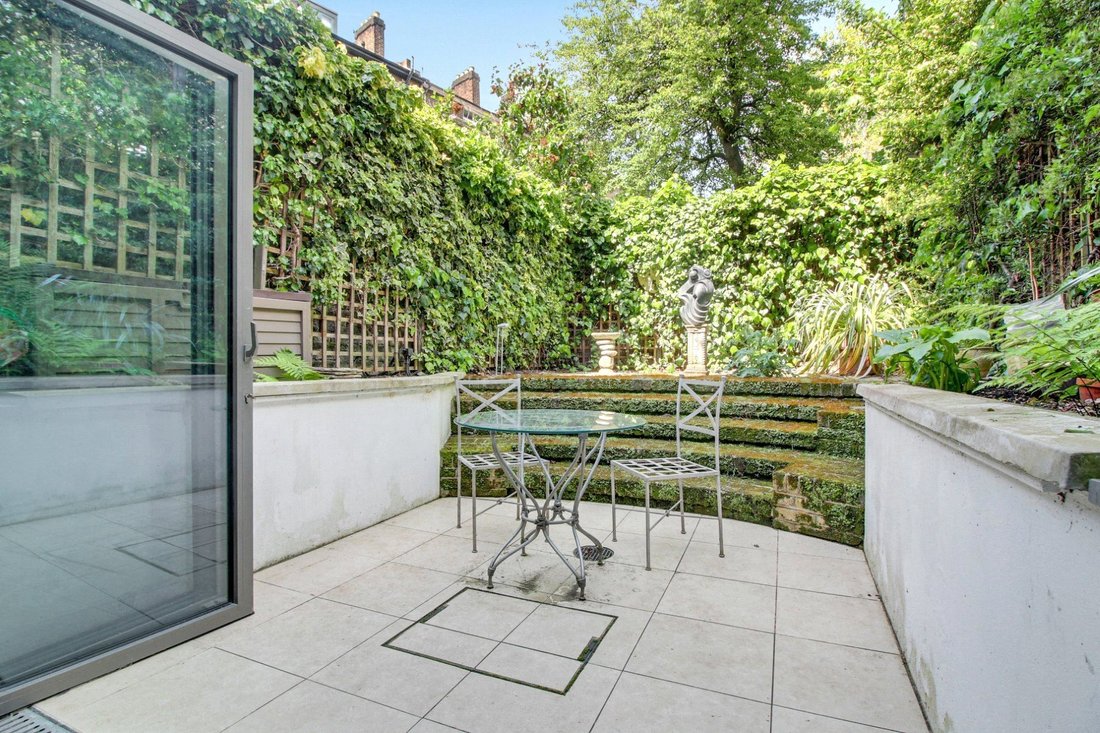House in Primrose Hill, Camden, England 4 - 16890972