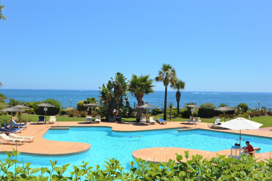 Apartment in Puerto Banus, Marbella, Spain 1 - 16892811