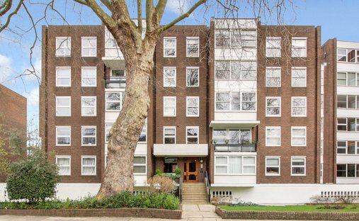 Apartment in Primrose Hill, Camden, England 1