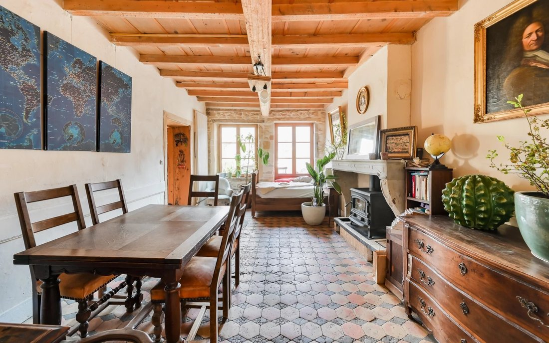 House in Curis-au-Mont-d'Or, Auvergne-Rhône-Alpes, France 3 - 16885206