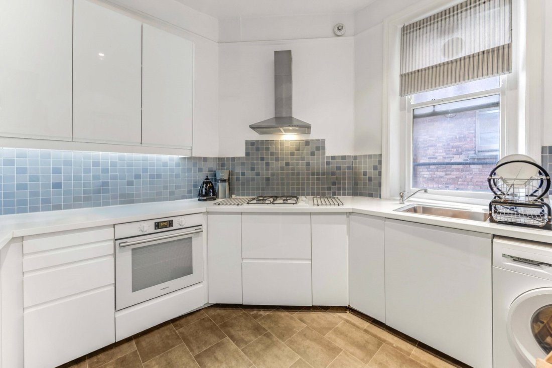 Apartment in West Hampstead, Camden, England 2 - 16891176