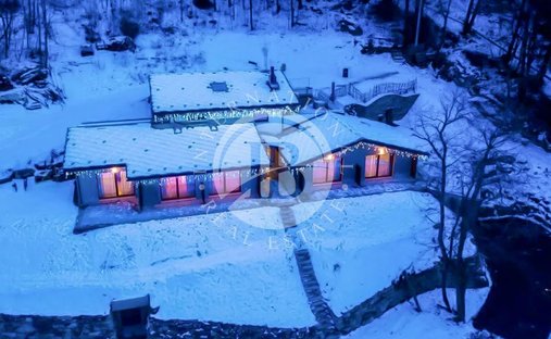 Castle for Sale in Lesa, Italy