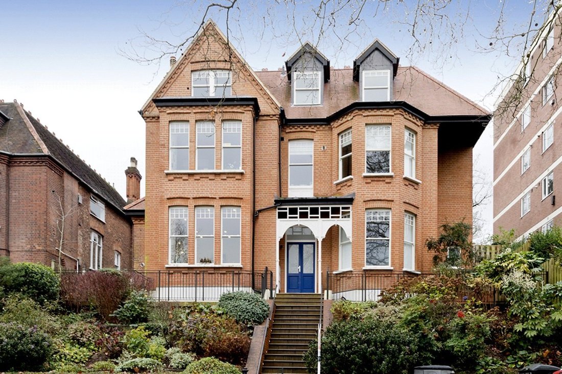 Apartment in Holly Village, Haringey, England 1 - 16890953