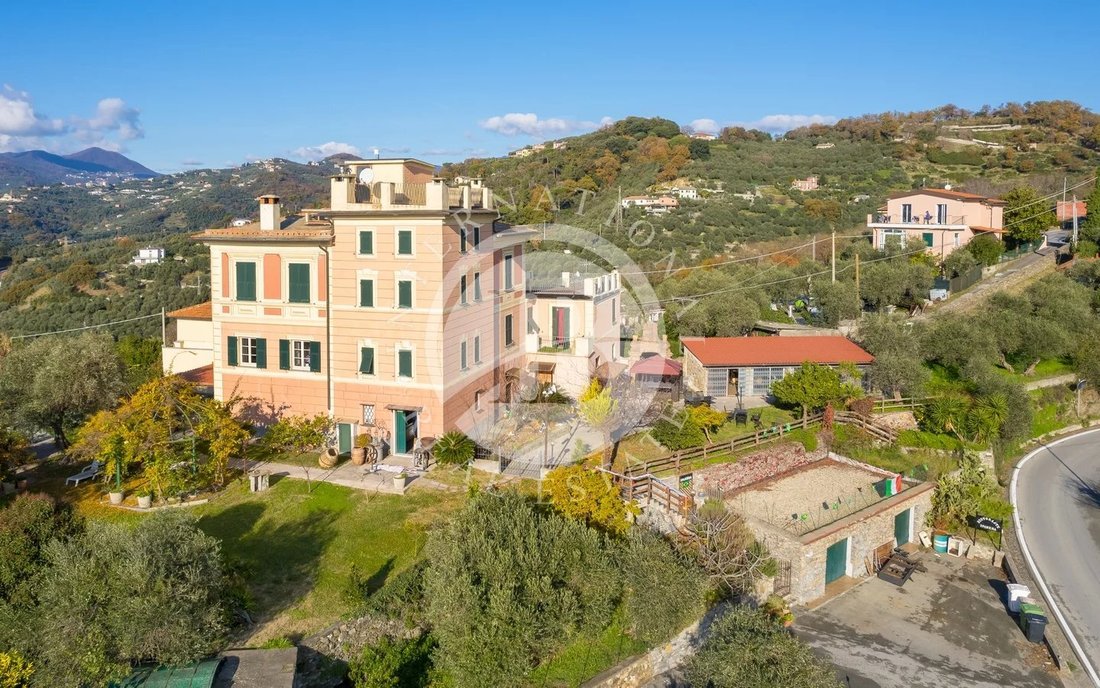 Villa in Lavagna, Liguria, Italy 2 - 16891252