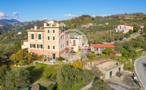 Castle for Sale in Lesa, Italy