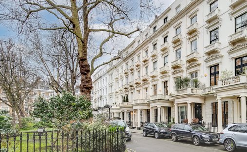 Apartment in Hyde Park, Westminster, England 1
