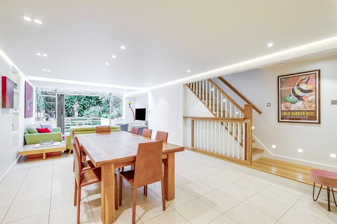 House in Primrose Hill, Camden, England 2 - 16890972